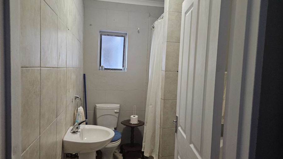 3 Bedroom Property for Sale in Gustrouw Western Cape